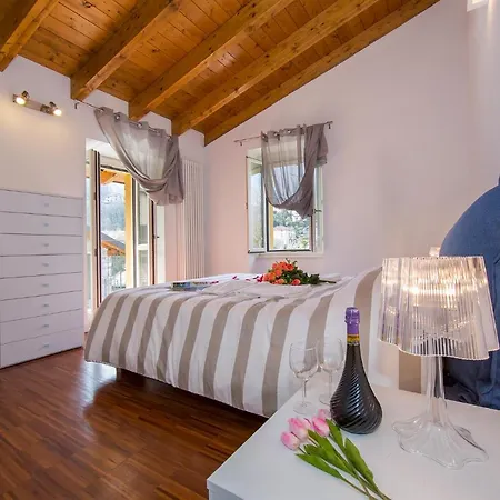 Sleeps 6 Pool Air Con Casa de Férias *