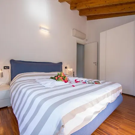 Casa de Férias Sleeps 6 Pool Air Con *